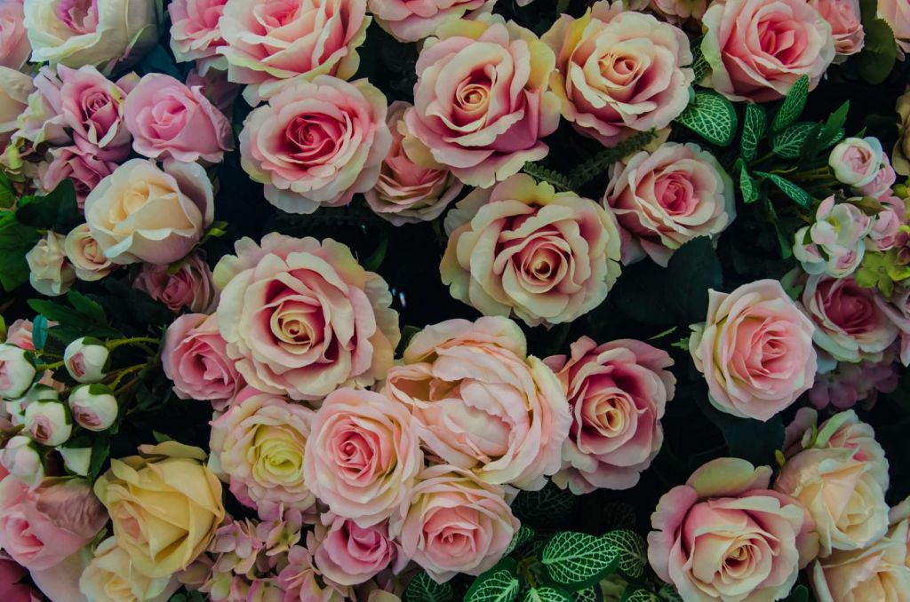 Lichtkleurige rozen boeket