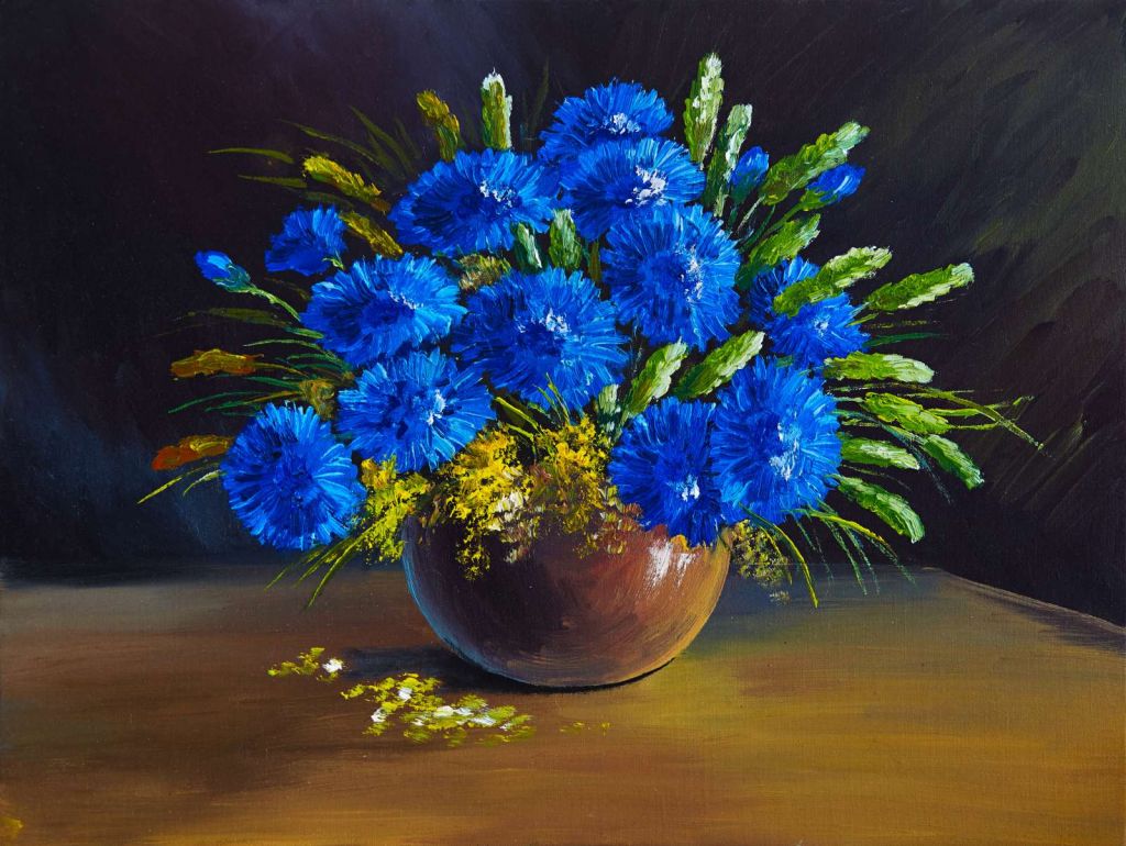 Stilleven van een vaas met blauwe bloemen