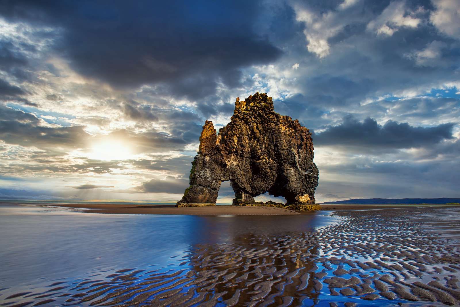 Hvítserkur rots in IJsland